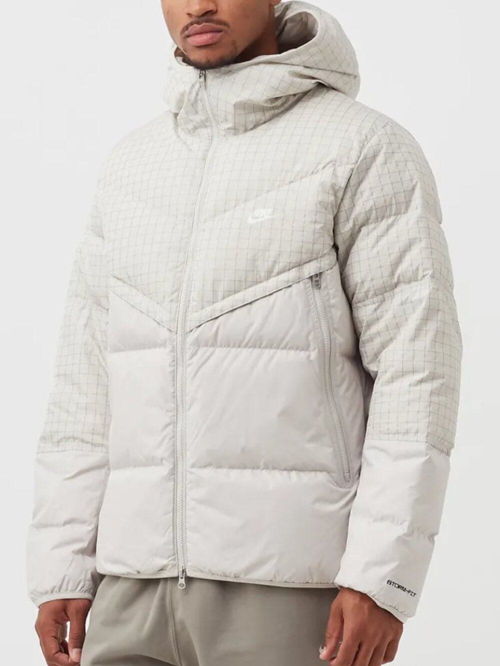 Nike Storm-FIT Windrunner Hooded Jacket Men's Size Medium in Light Bone Sail